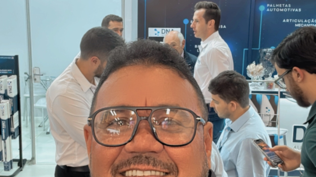 {"eId":"365766371199821","CameraPosition":2}